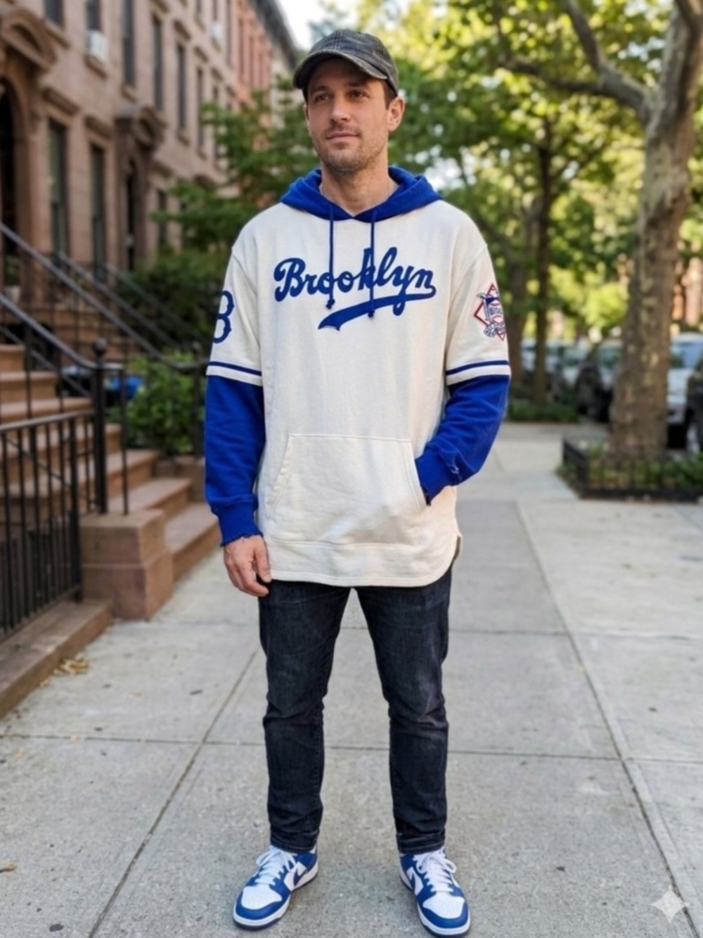 Brooklyn Script Hooded Sweatshirt - White & Blue. Size XXL